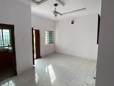 Mini Flat Available
