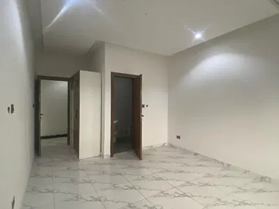 A Room Self Contain