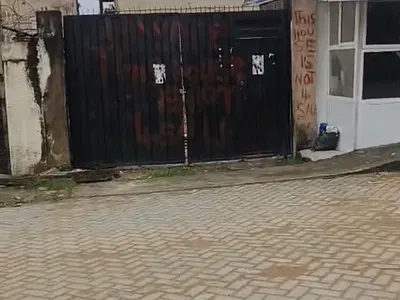 Dry Gated and Fenced 700SQM of Land