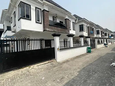 5 Bedroom Detached Duplex