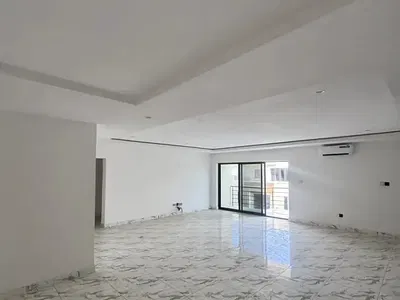 Exquisite 3-Bedroom Luxury Penthouse with BQ