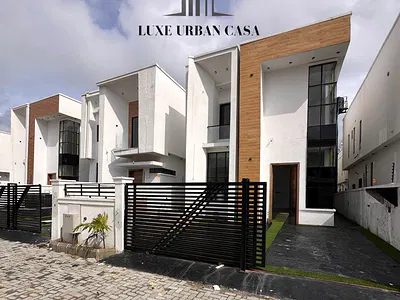 5 Bedroom Detached House