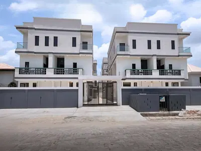 4 Bedroom Semi Detached House with a BQ