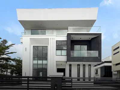 5 Bedroom Fully Detached House with a BQ, Pool and Cinema