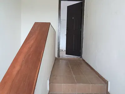 Clean and Spacious 3 Bedroom (Upstairs) with Private Staircase