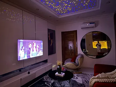 Luxury 1 Bedroom Apartment