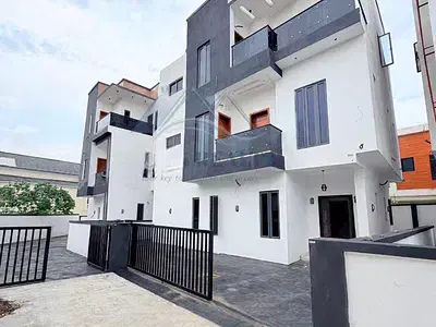 Newly Built 4 Bedroom Fully Detached Duplex with BQ