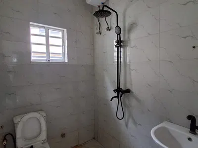 Very Clean and Spacious Miniflat Available