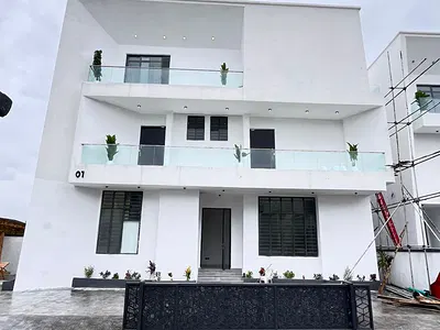 Contemporary Fully Detached 5 Bedroom with BQ
