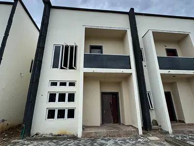 Luxury 4bedroom Terraced Duplex