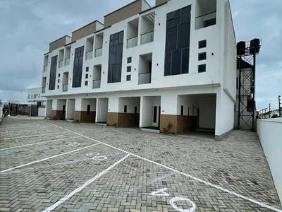 Contemporary 4 Bedroom Terrace Duplex on 2 Floors