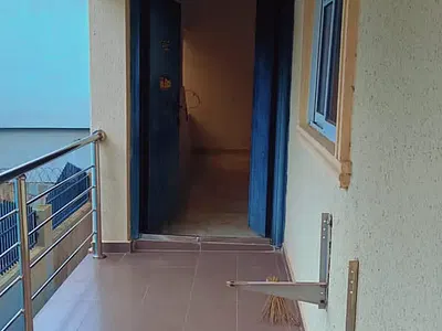 Standard Spacious 2 Bedroom Flat Upstairs