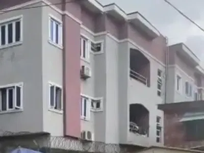 6units of 3bedroom Flats on 800SQM Lan in a Gated, Tarred & Secured St