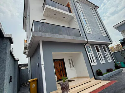 Fully Furnished 4 Bedroom Duplex with Cinema