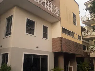 Fully Serviced 4-Bedroom Detached Townhouse with 1 Study Room, 1-Room