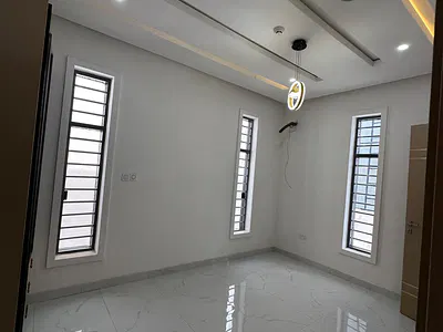 5bedroom Detached House with BQ