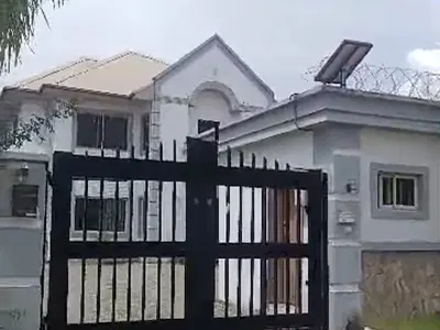 Elegantly Built 5 Bedroom Detached Duplex + 2 BQ Sitting on 675SQM Lan
