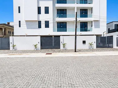 Lovely 2 Bedroom Apartment