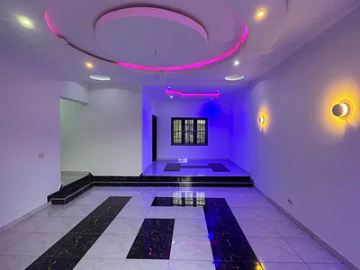 Beautifully Finished 3 Bedroom Flat