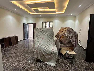 Spacious 3bedroom Flat