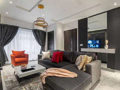 2 Bedrooms Flat