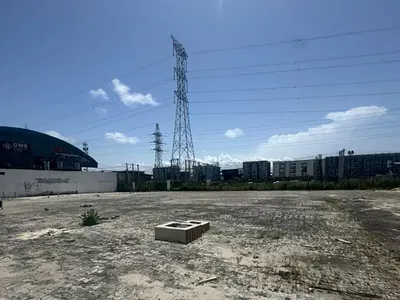 2, 300 Massive Land in a High End Area