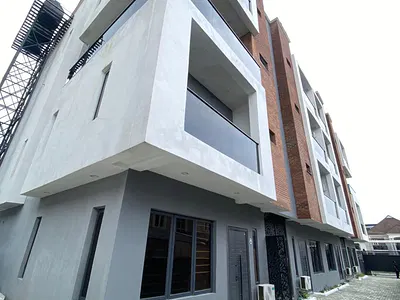 An Inviting 3 Bedroom Maisonette in Lekki Phase 1