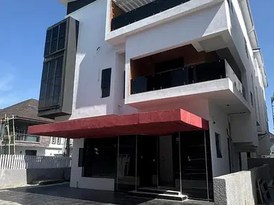 Newly Built and Spacious 5 Bedroom Detached Duplex