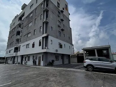 Fully Service 3bedroom Aparrment with BQ
