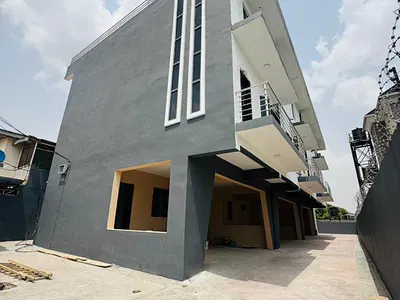 Luxury Newly Built 4 Bedroom Duplex Plus BQ