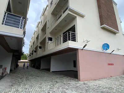 A Well Crafted 4 Detached Duplex with 2BQ, Swimming Pool