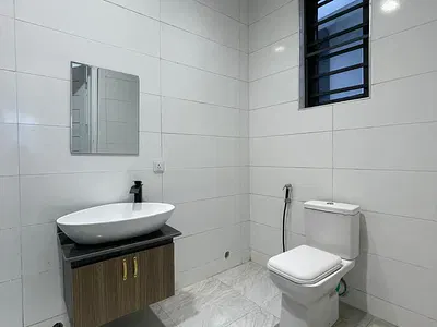 Luxurious 5 Bedroom Detached Duplex in a Secure Estate