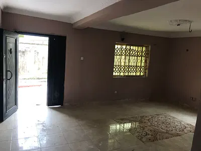 Renovated 3 Bedroom Flat