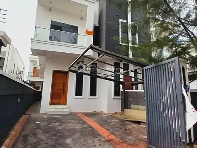 4-Bed Luxury Revamped Duplex with BQ