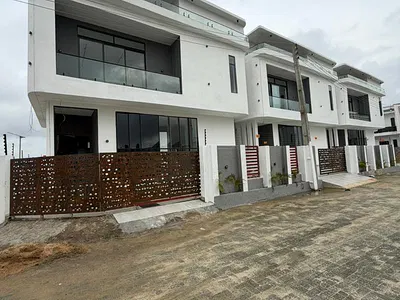 4 Bedroom Detached Duplex