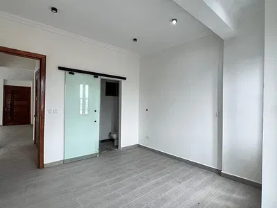 3 Bedroom Apartment with a Room BQ in a Flood Free Area