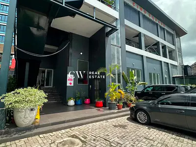 Renovated Ground Floor Commercial Spaces