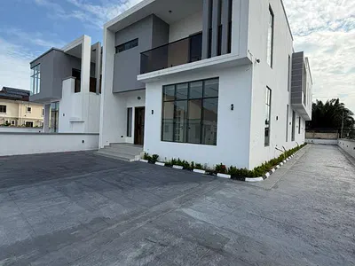 5 Bedroom Detached