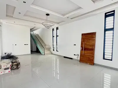 5-Bedroom Fully Detached House + BQ -