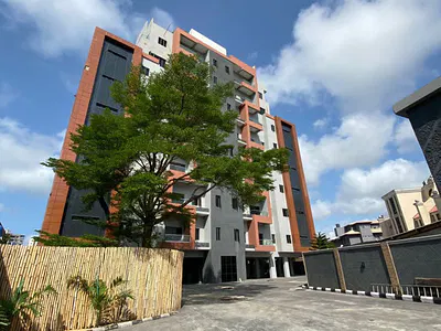 Luxury 3 Bedroom Apartment with Swimming Pool & Elevator, Gym