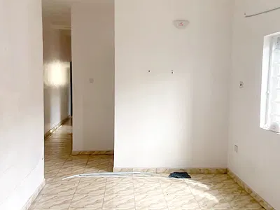 A Well Maintained Spacious Mini 2 Bedroom Flat