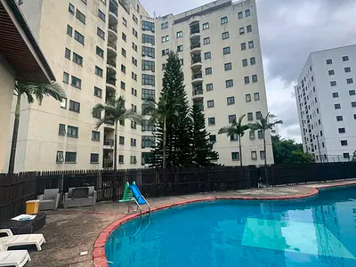 Spacious 4 Bedroom Apartment on the 6th Floor