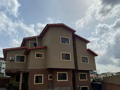 Nice 2 Wings of a 6 Bedroom Detached Duplex
