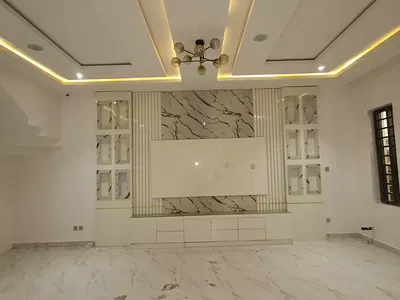 Spacious Clean Studio Apartment Fully Serviced