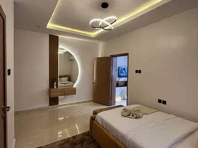 Brand New Fully Furnished 1 Bedroom Apartment