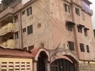 8 Units of 3bedroom Flat Apartment. It Can Be Renovated, Reconverted