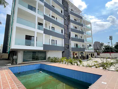 Luxury 4bedroom Maisonette with a Room BQ