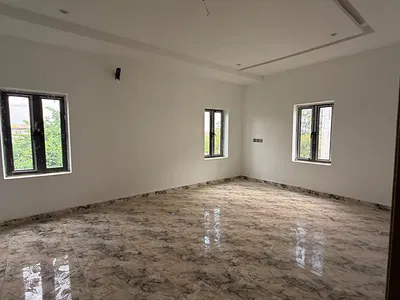 Spacious 5 Bedroom Detached House with BQ