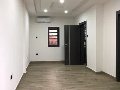 1 Bedroom Apartment Available