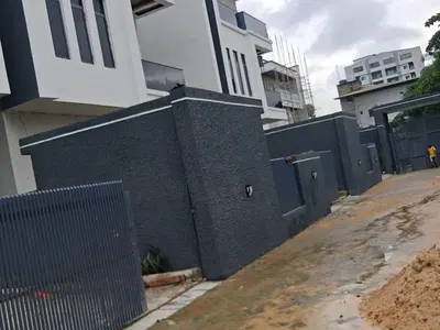 6 Bedroom Duplex with BQ at with Cunema and Elevator